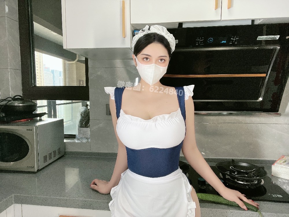 120斤的小王同学 - 白丝女仆 第1张图片