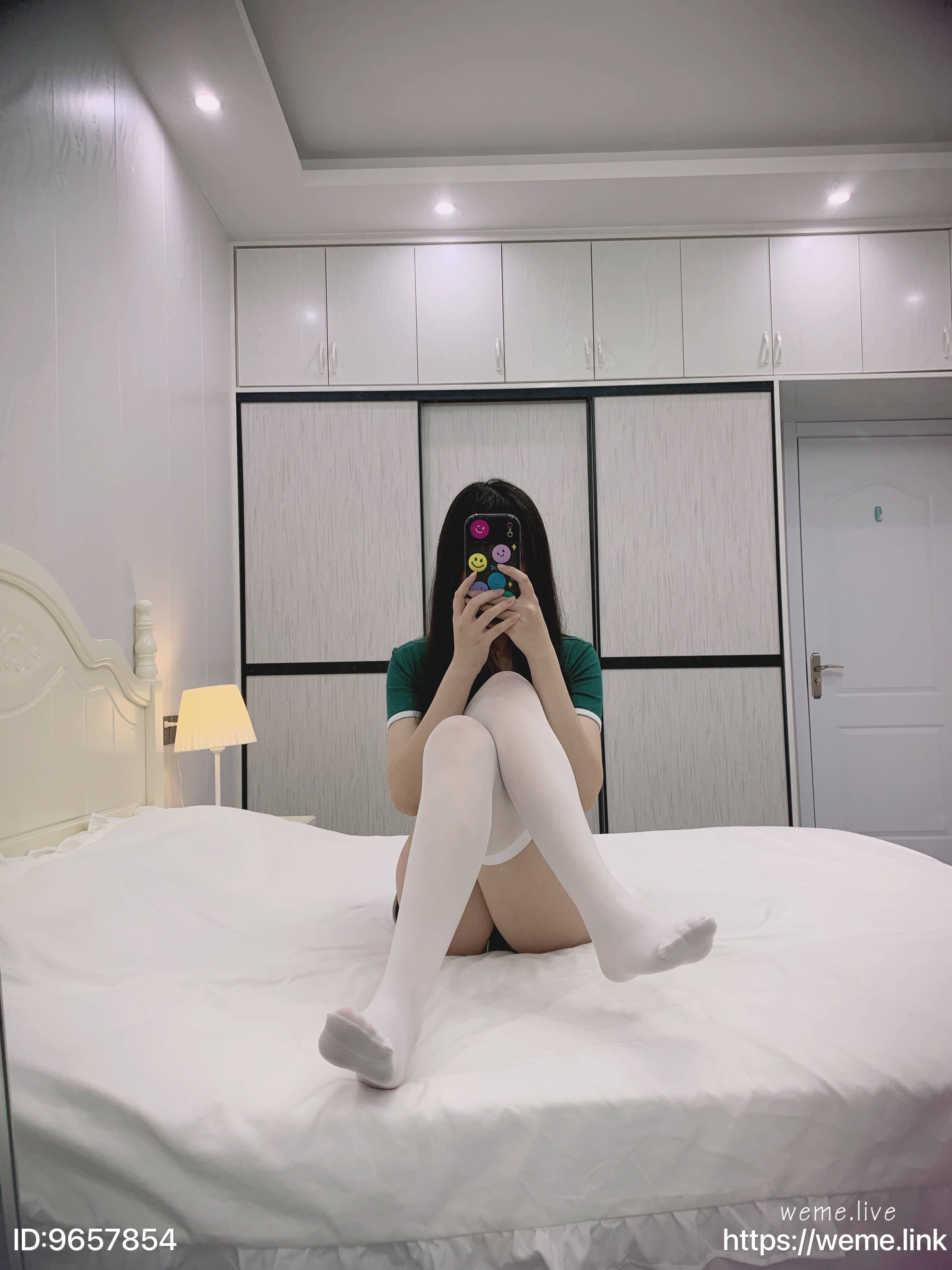 林扣弦 - 绿色白丝运动装 第9张图片