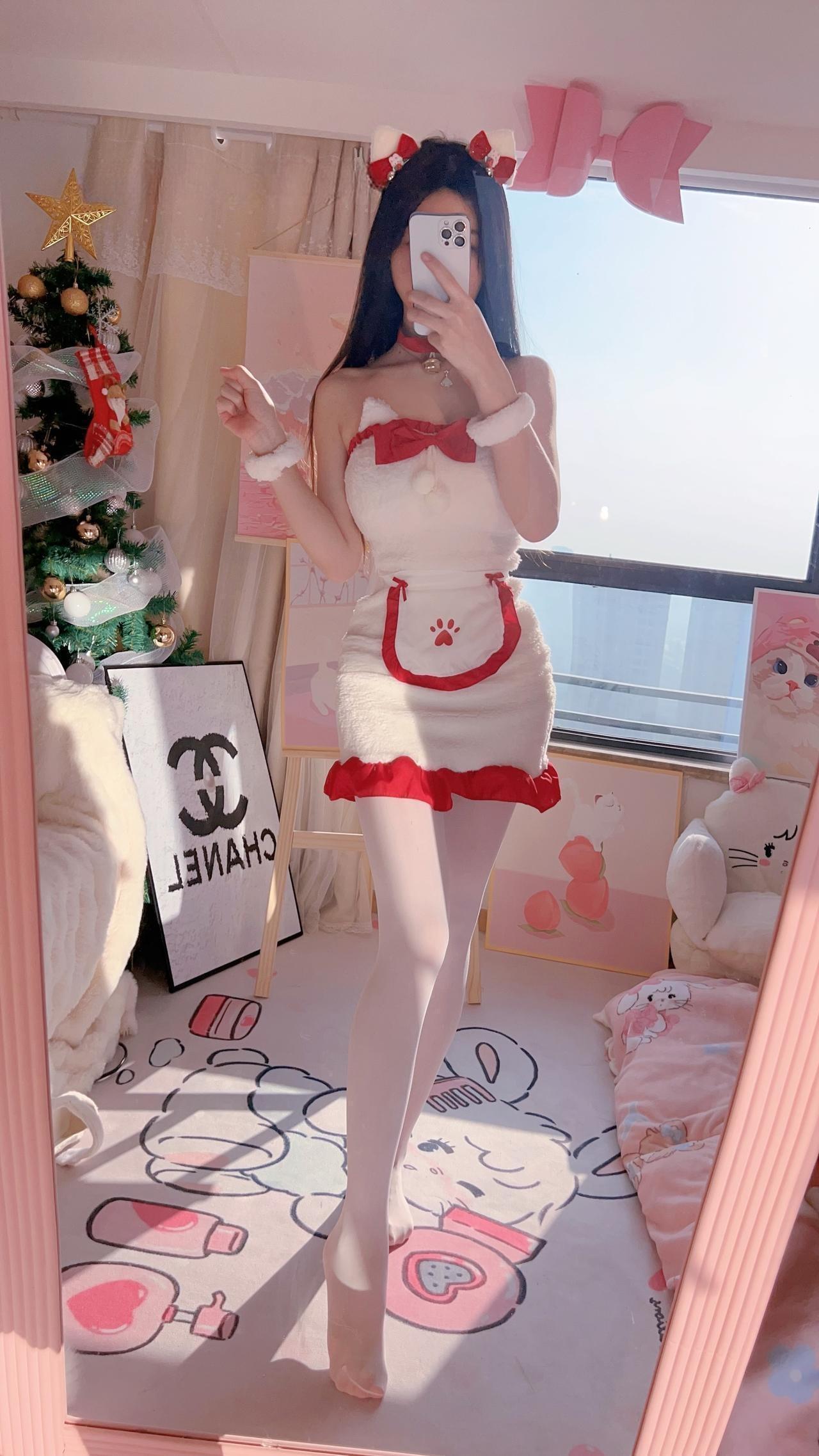 小萌子 - 白色女仆 第4张图片