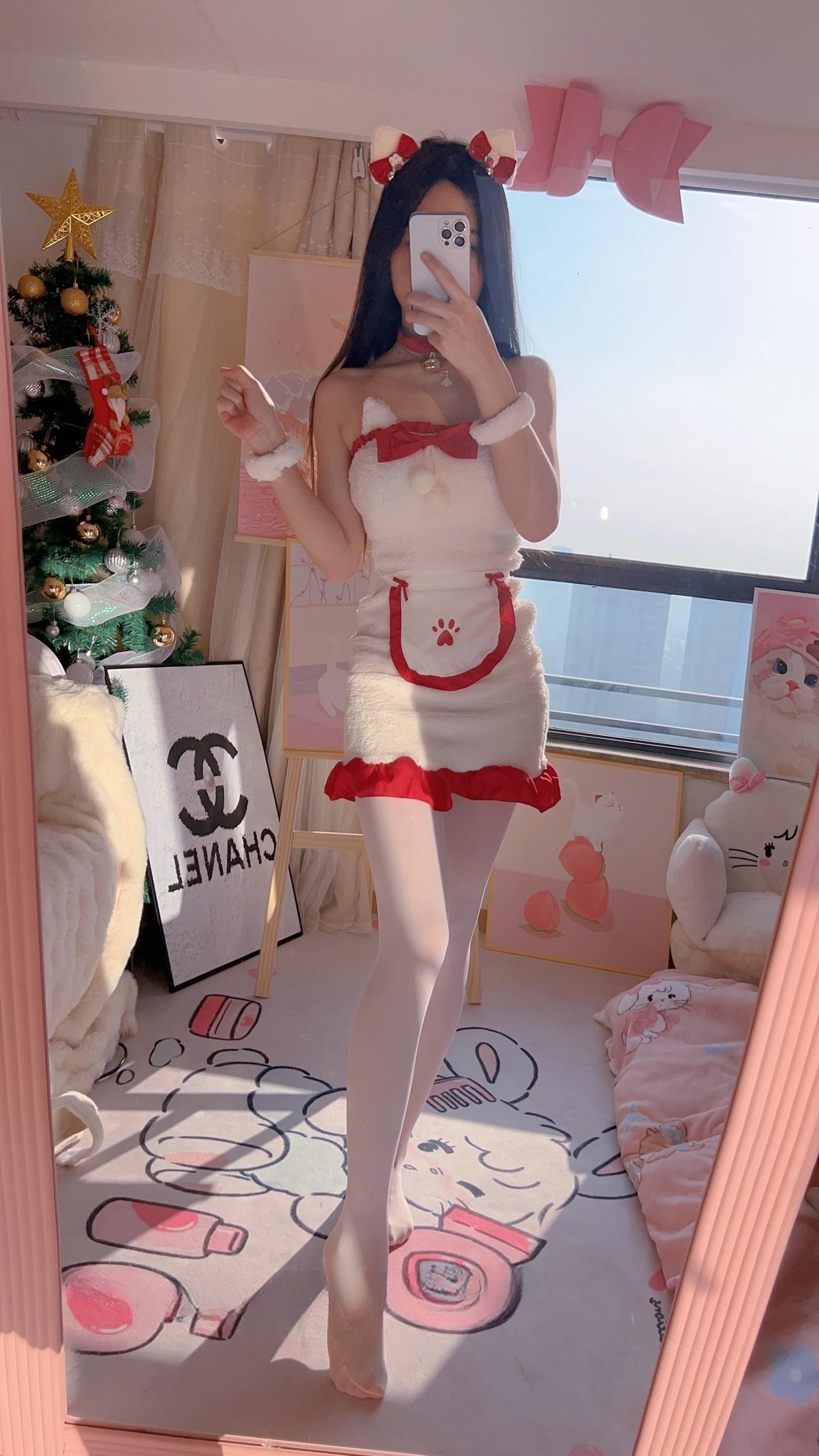 小萌子 - 白色女仆 第5张图片