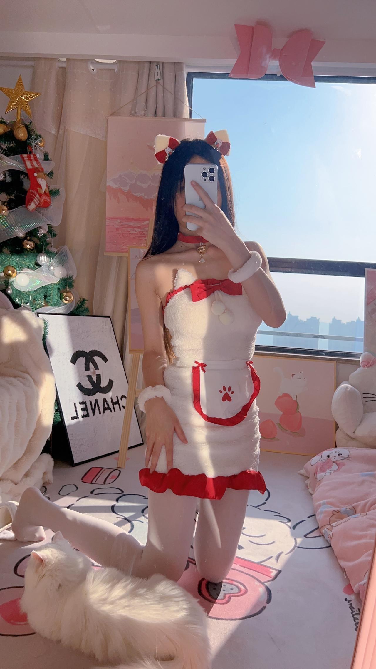 小萌子 - 白色女仆 第12张图片