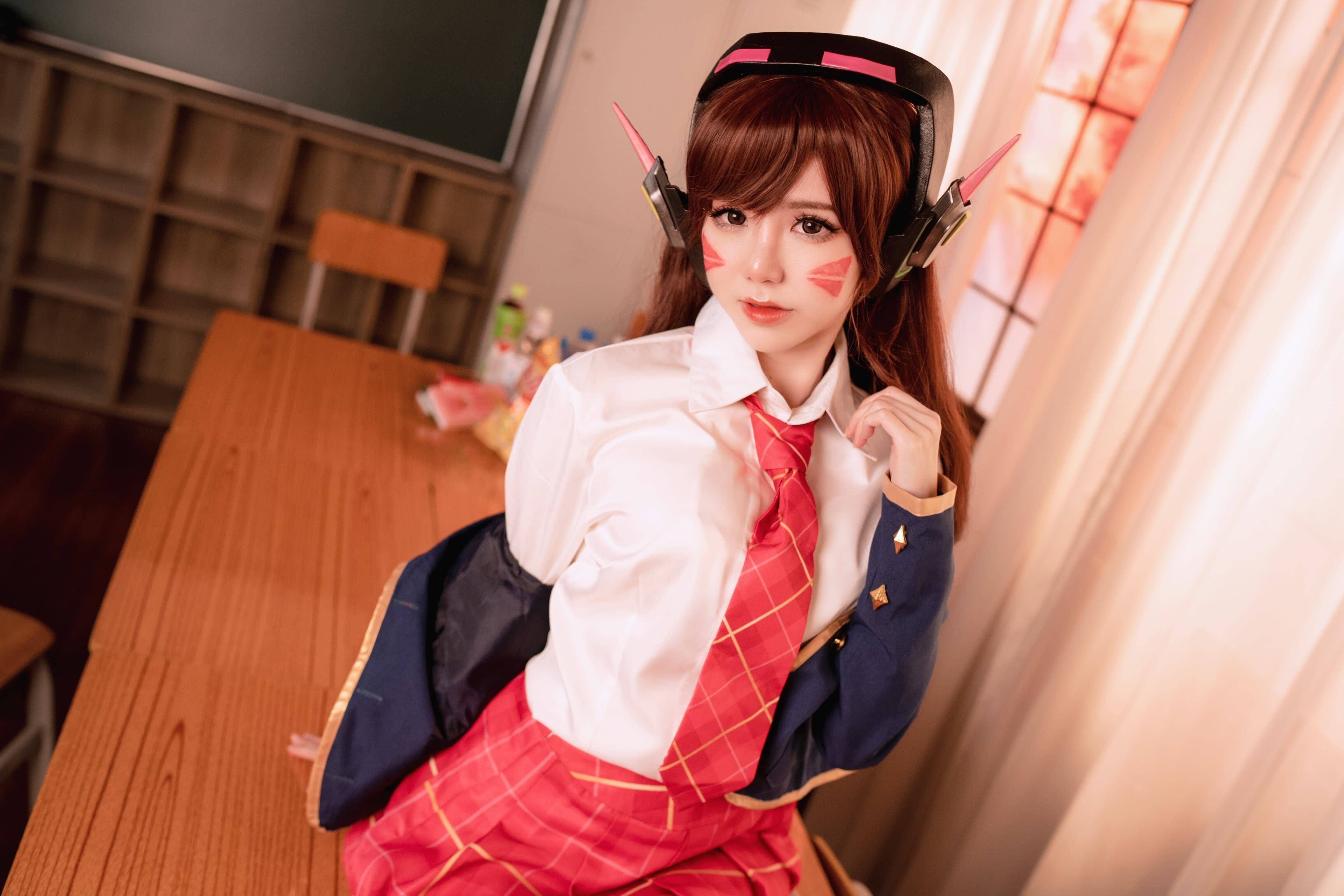 Sally Dorasnow - D.Va School Girl 第5张图片