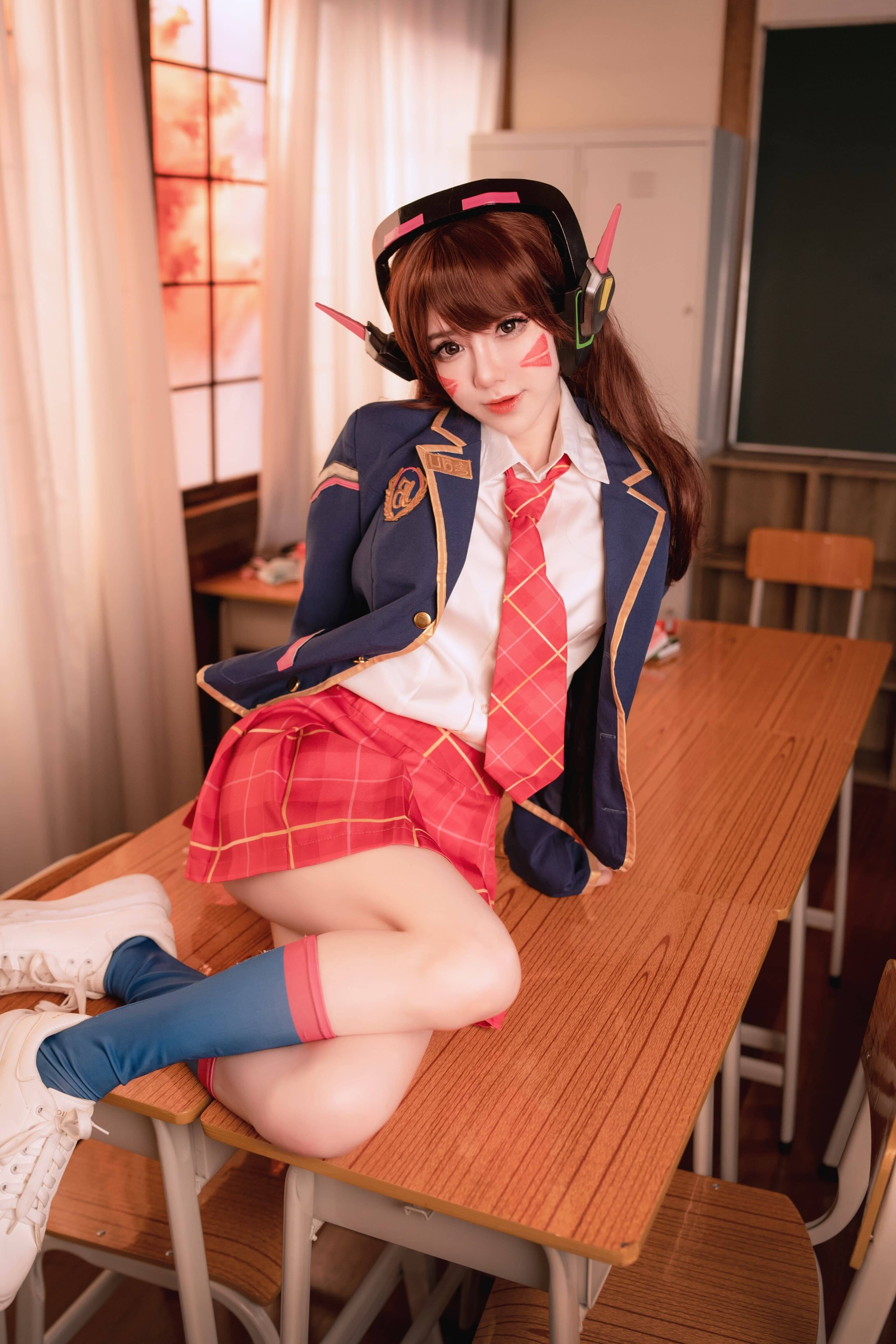 Sally Dorasnow - D.Va School Girl 第4张图片