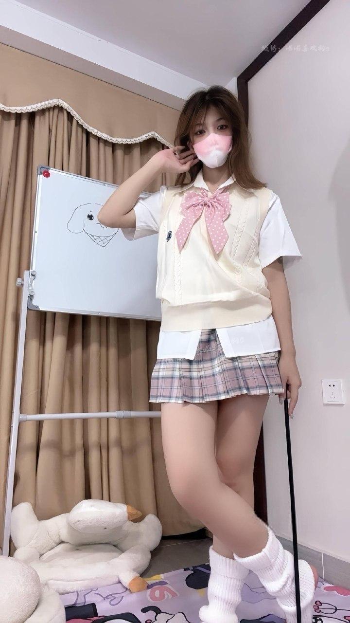 喵喵喜欢狗 - jk小姐姐的玉足 第9张图片