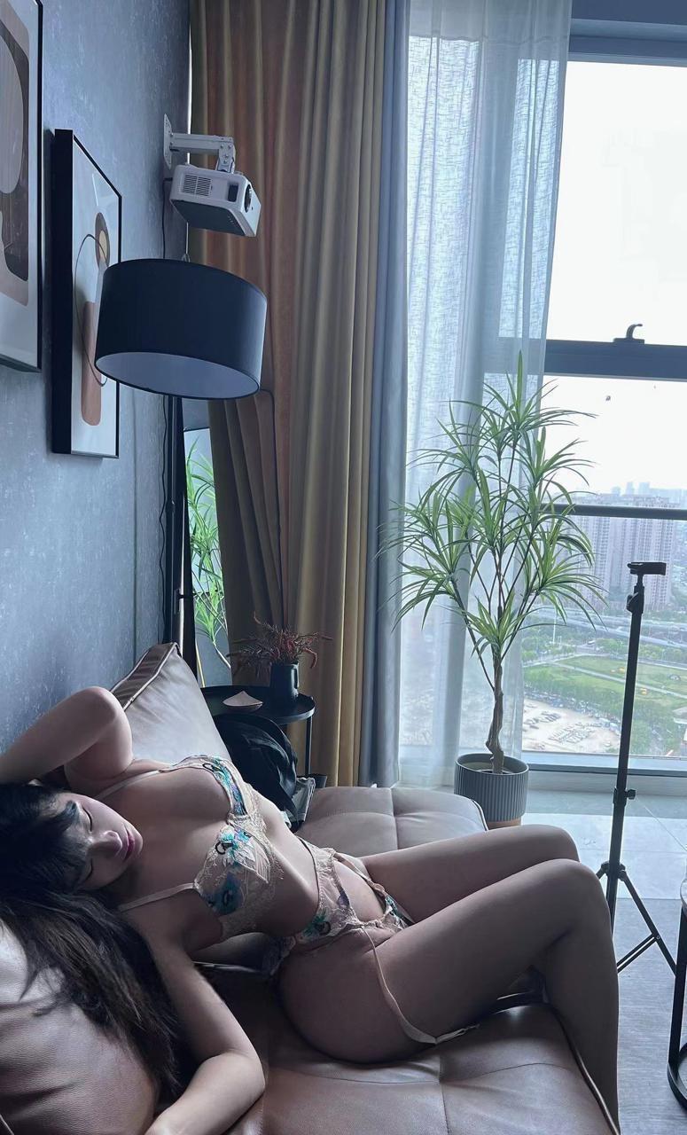 徐樱菡 - 徐老师的比基尼秀 第16张图片