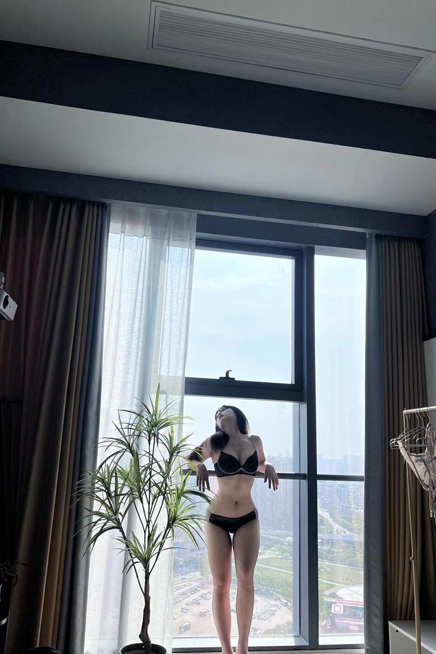 徐樱菡 - 徐老师的比基尼秀 第14张图片