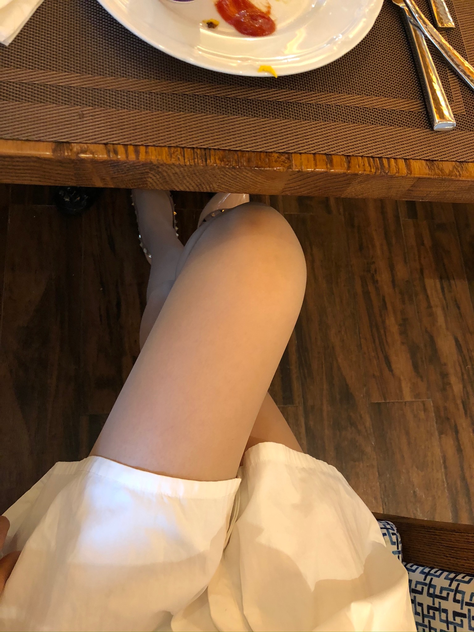 雅雅的气质 - 一袭白衣素裙 第15张图片
