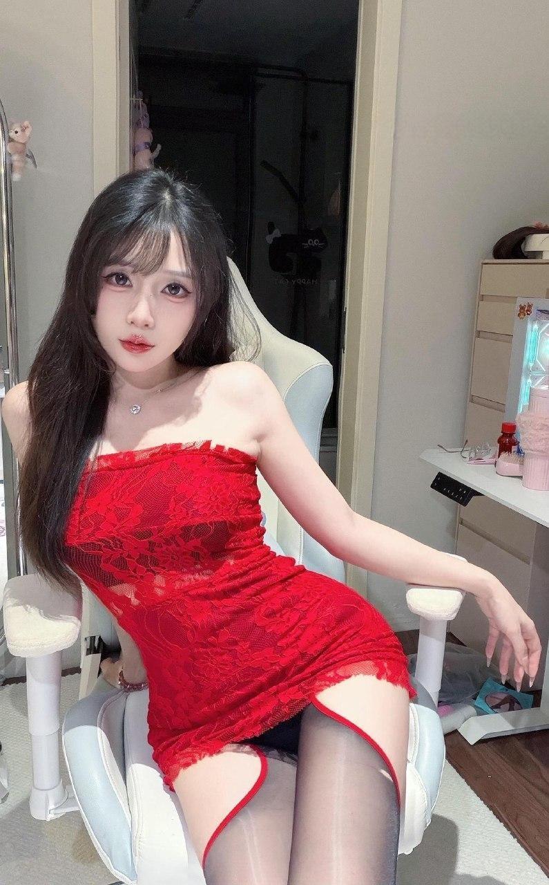 奈奈子哟 - 黑丝电竞女郎 第4张图片