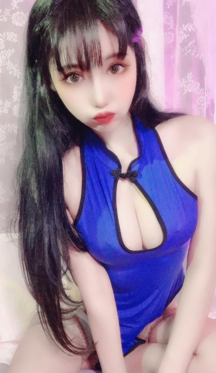 猫心儿老师 - 蓝色开叉旗袍 第15张图片