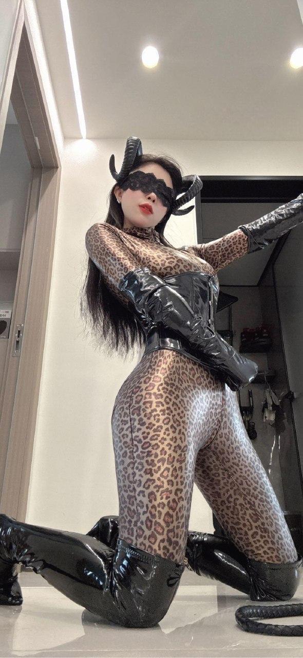 泡泡糖呀 - 恶魔暗黑女王 第8张图片
