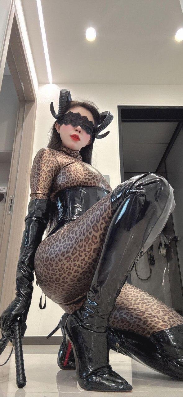 泡泡糖呀 - 恶魔暗黑女王 第9张图片