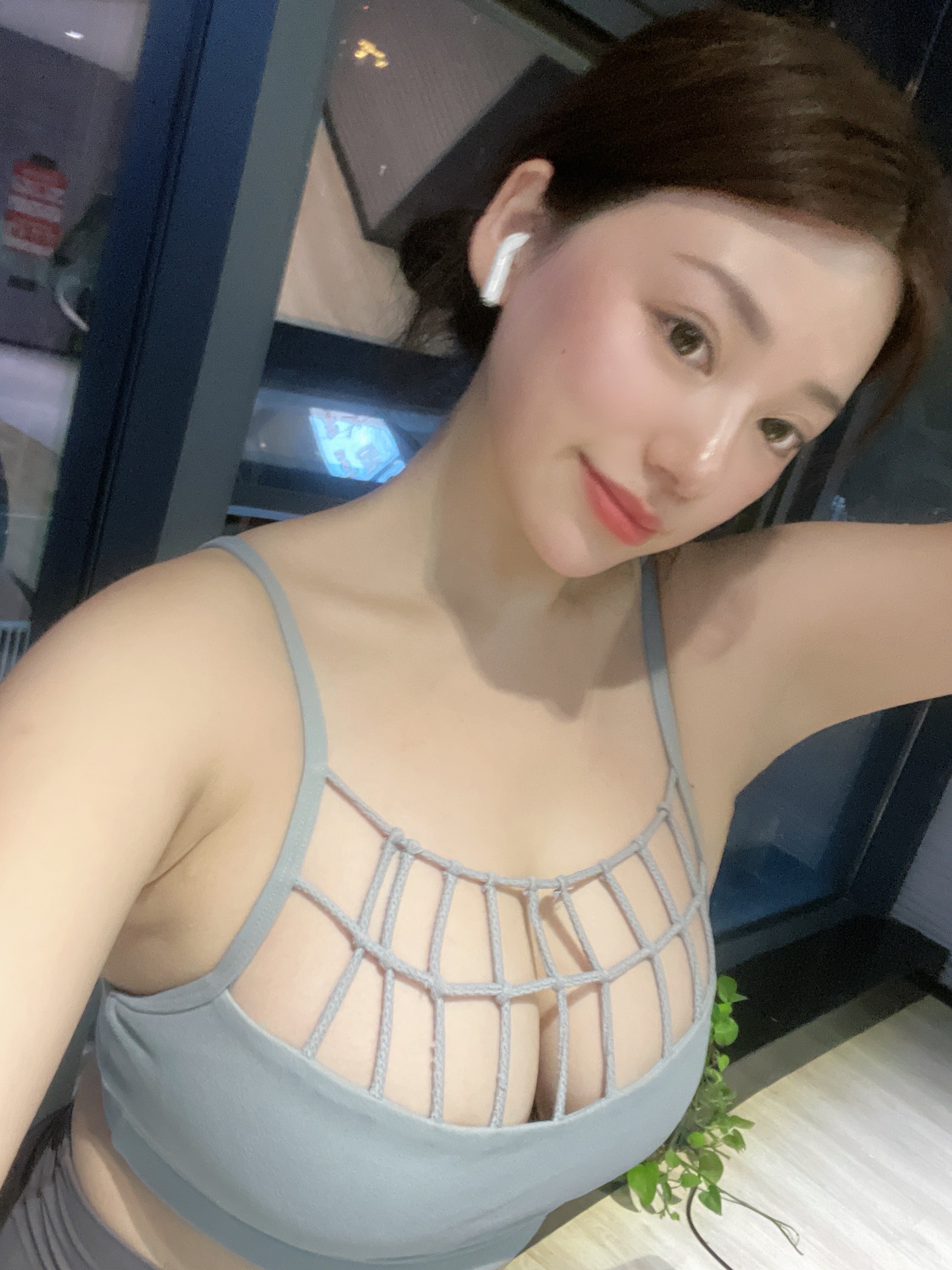 奶宝妹纸 - 健身房的喘息 第5张图片