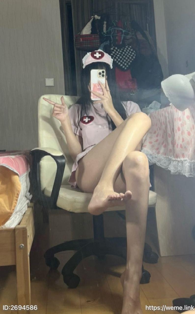 囧静 - 护士姐姐的迷你裙 第10张图片