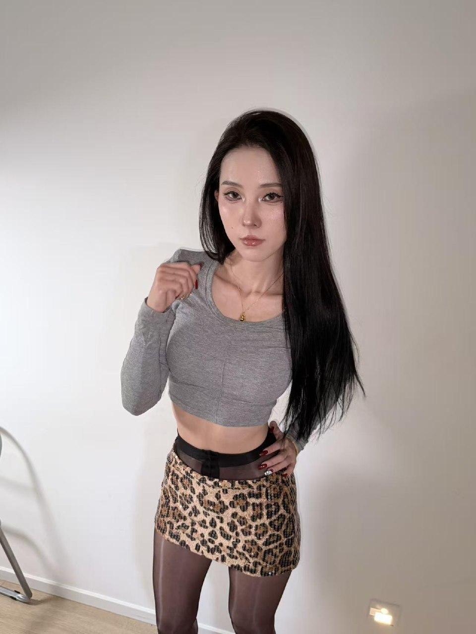 刑具 - 豹纹超短裙