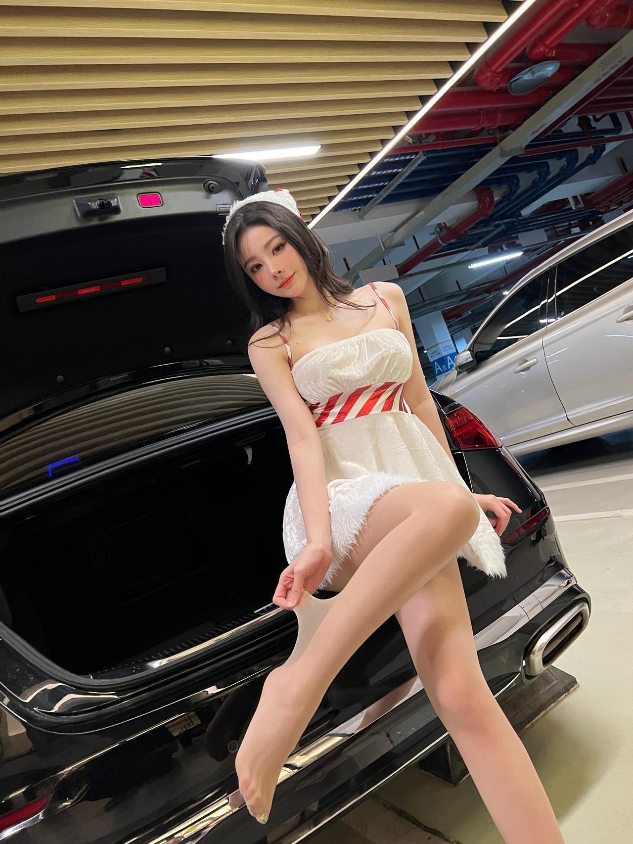 小逗逗 - 白套裙