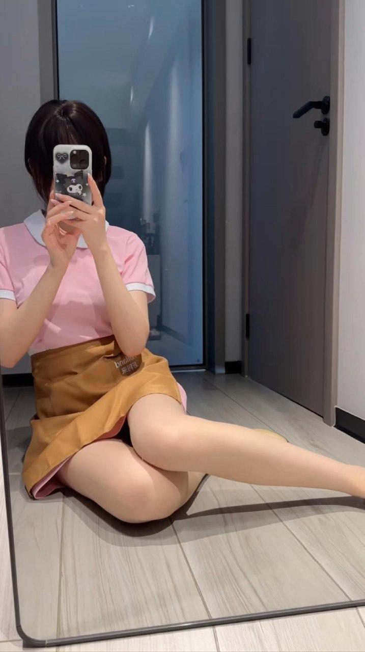 林扣弦 - 粉嫩服务生 第12张图片