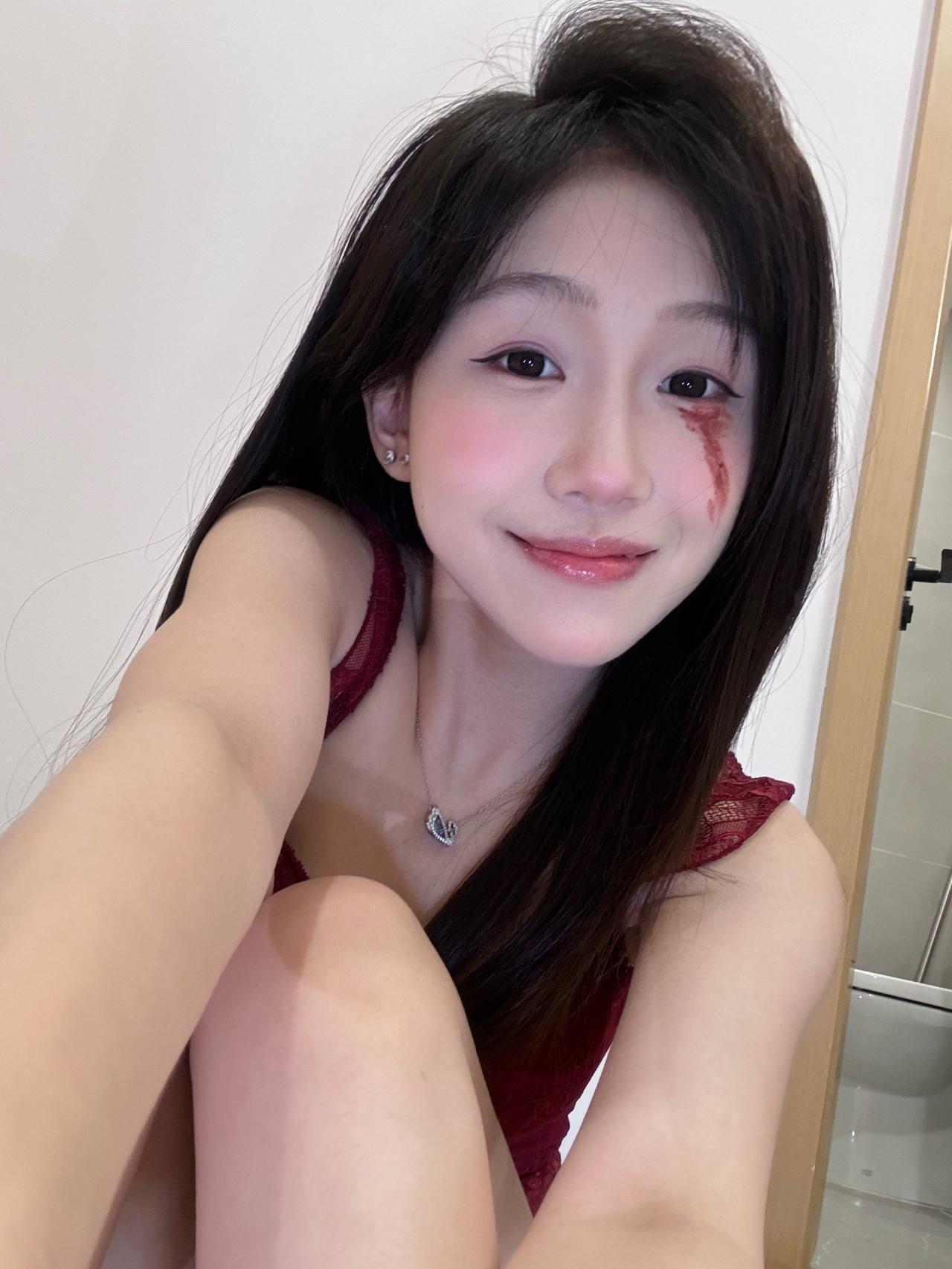 别拔虎牙 - 白净少女裸足 第9张图片