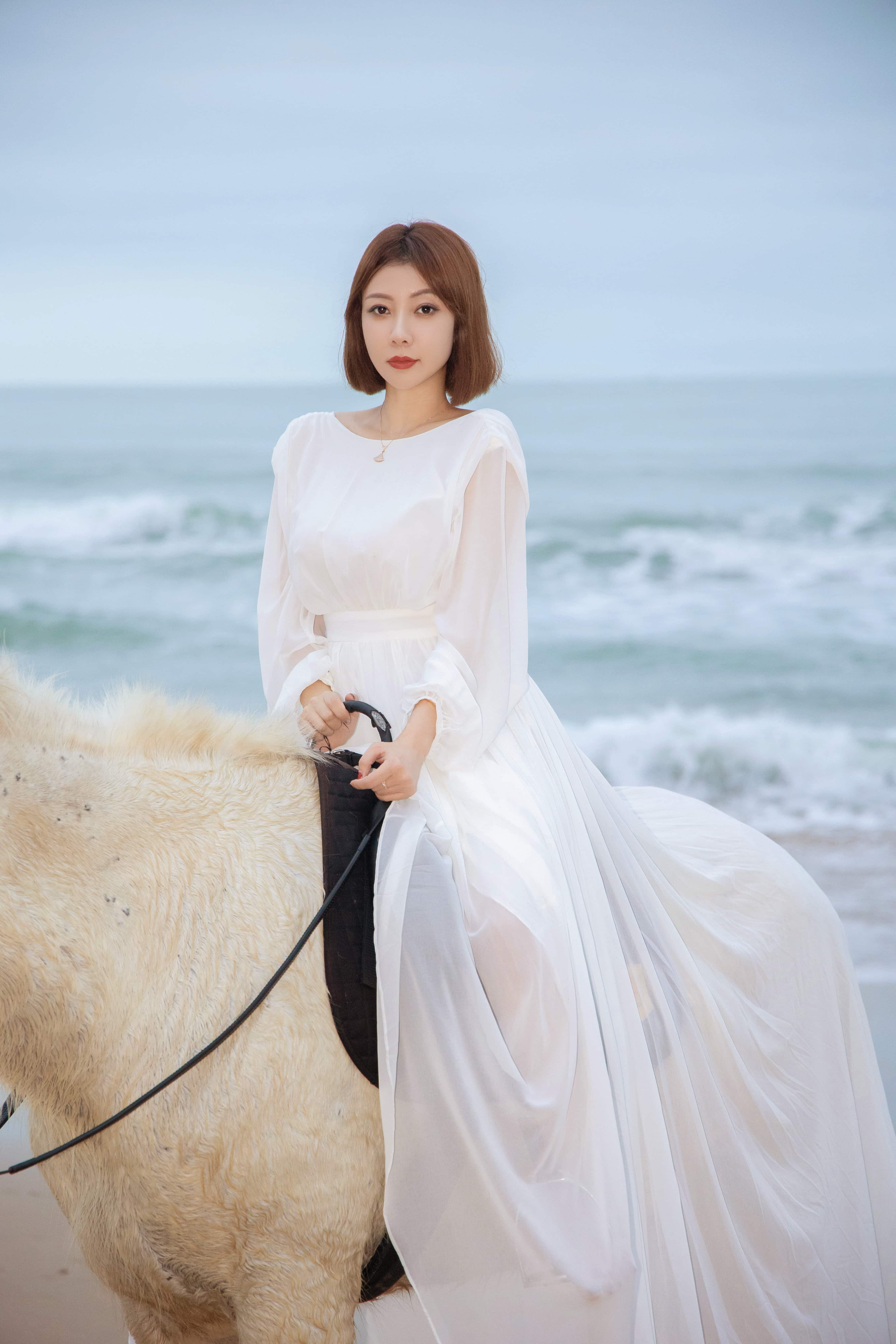 果儿Victoria - 公主与野兽 第4张图片