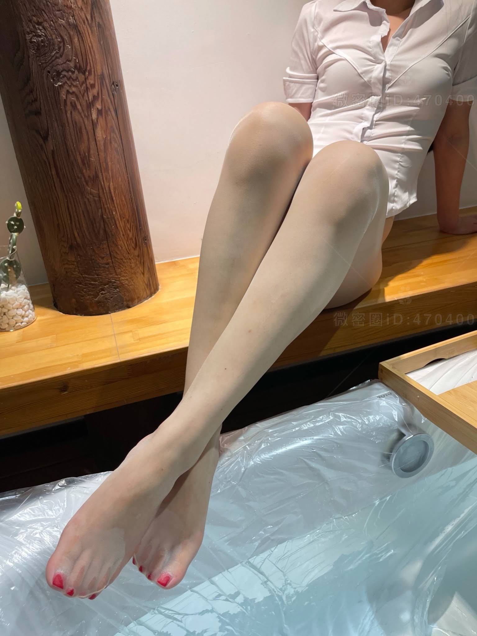 牛奶里的果汁 - OL制服透肉水中丝~跟我一起玩叭~ 第1张图片