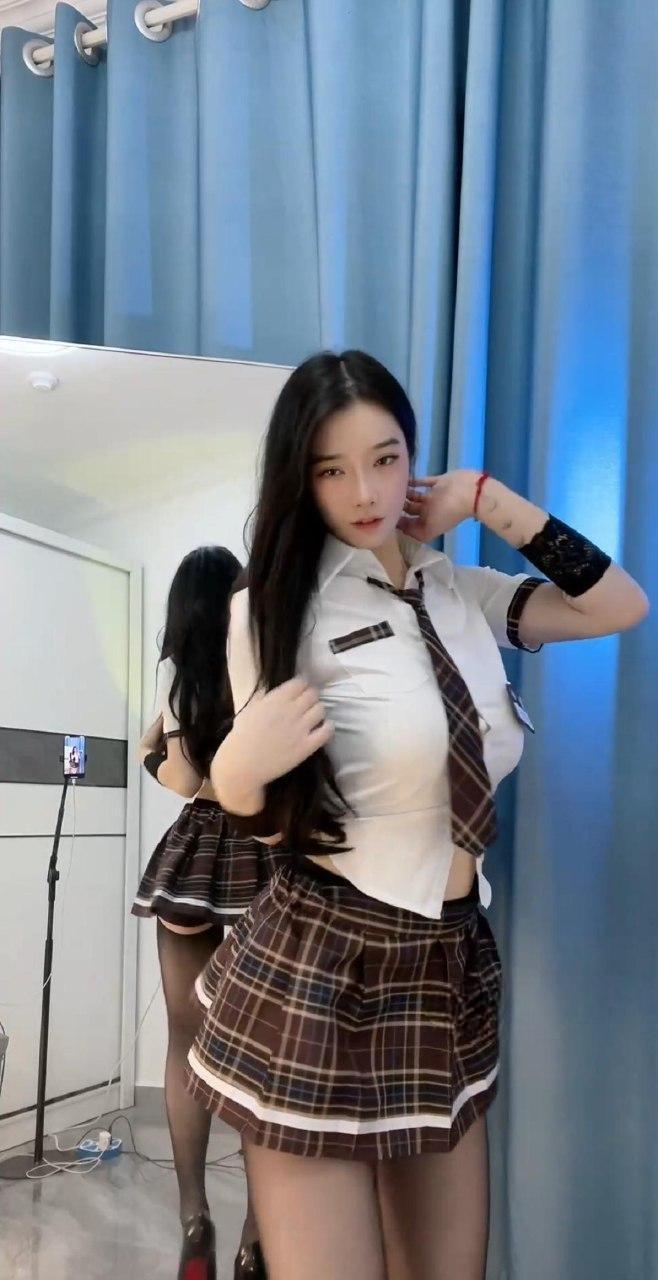 小清子 - 上高中的小师妹 第4张图片