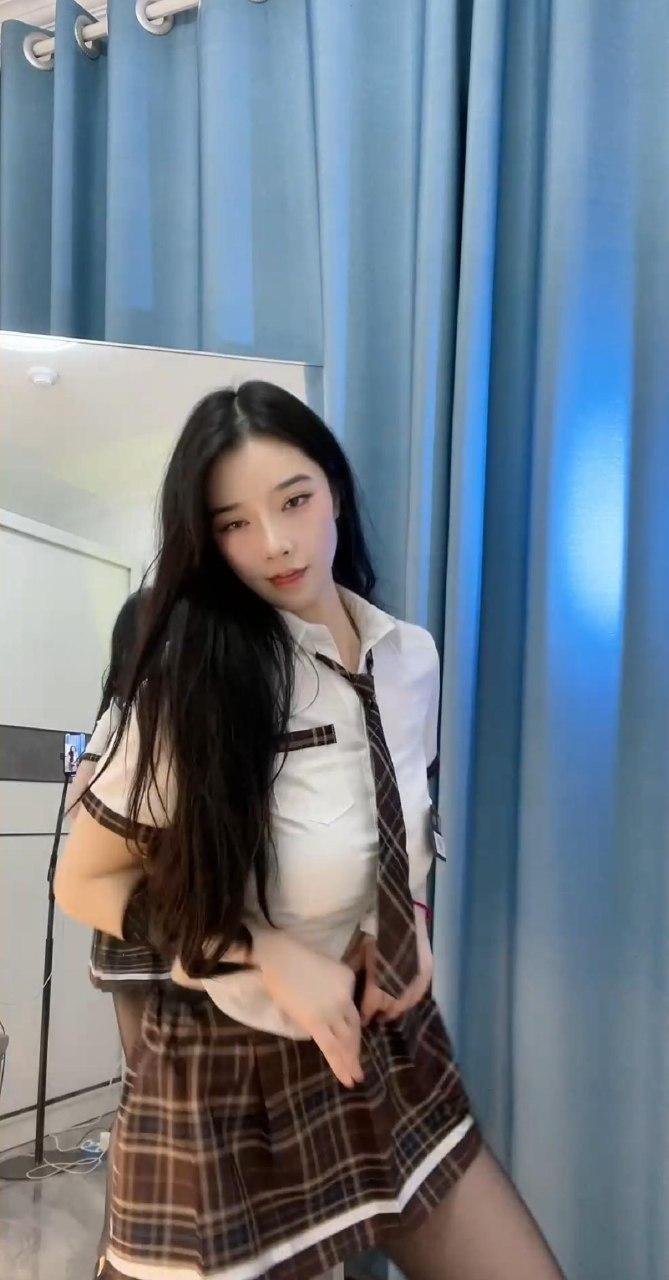 小清子 - 上高中的小师妹 第6张图片