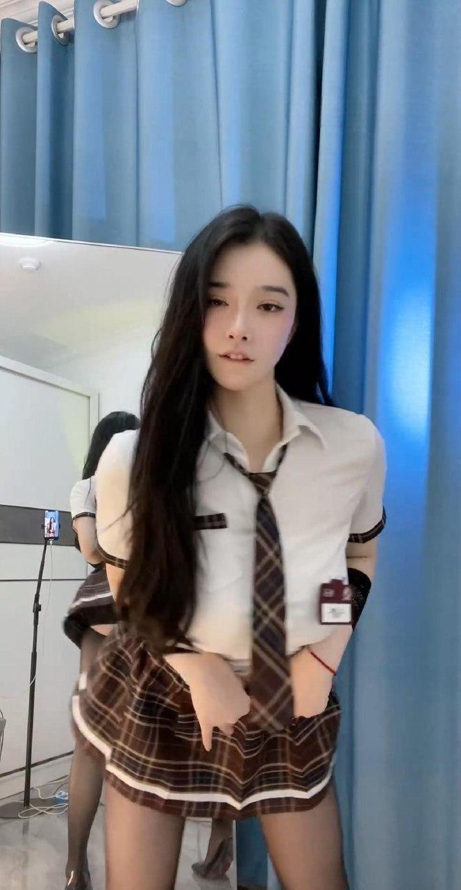 小清子 - 上高中的小师妹 第5张图片