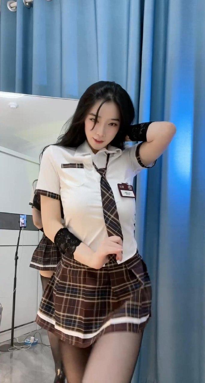 小清子 - 上高中的小师妹 第12张图片