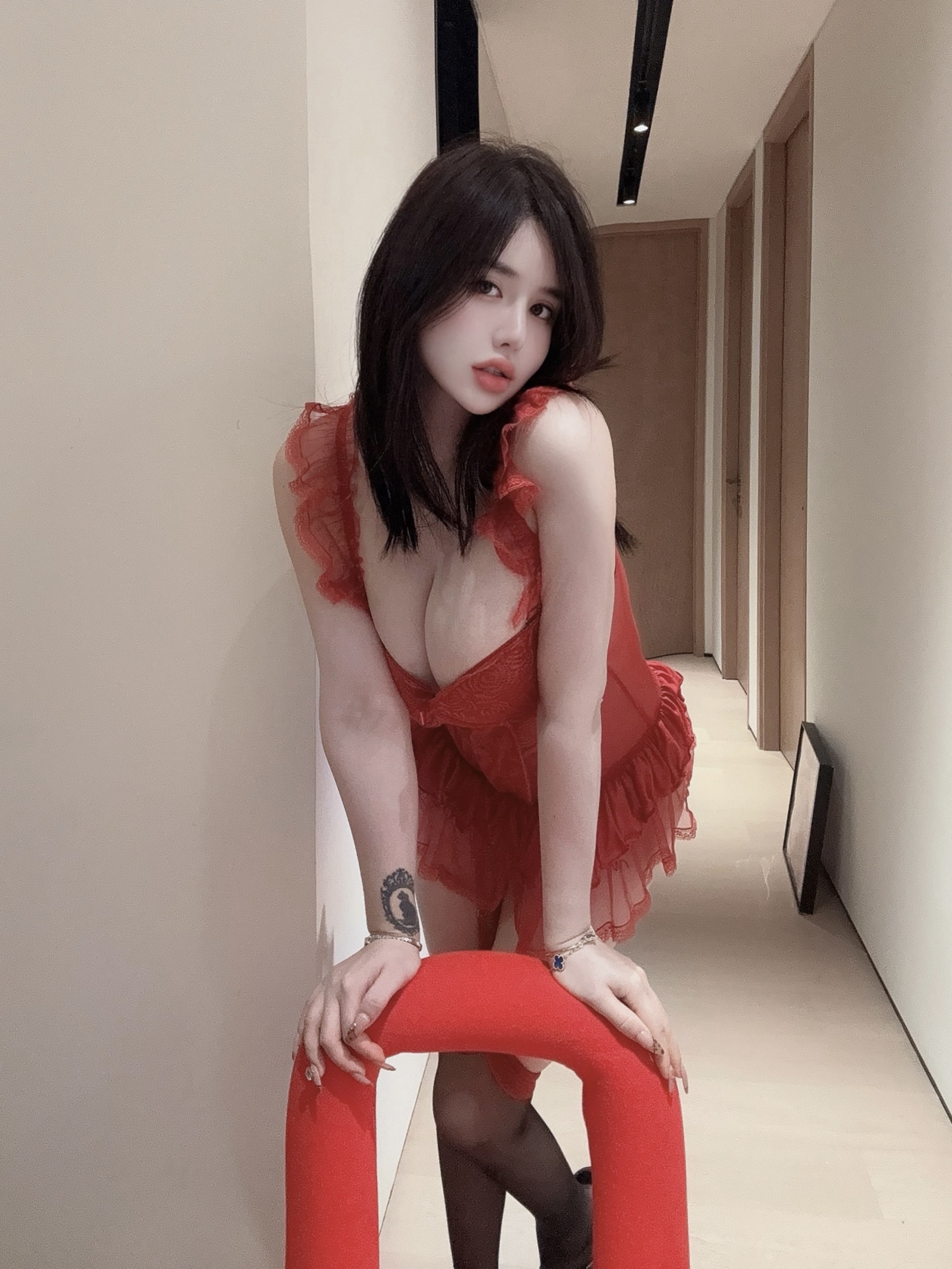 阿色 - 半腿红丝 第5张图片