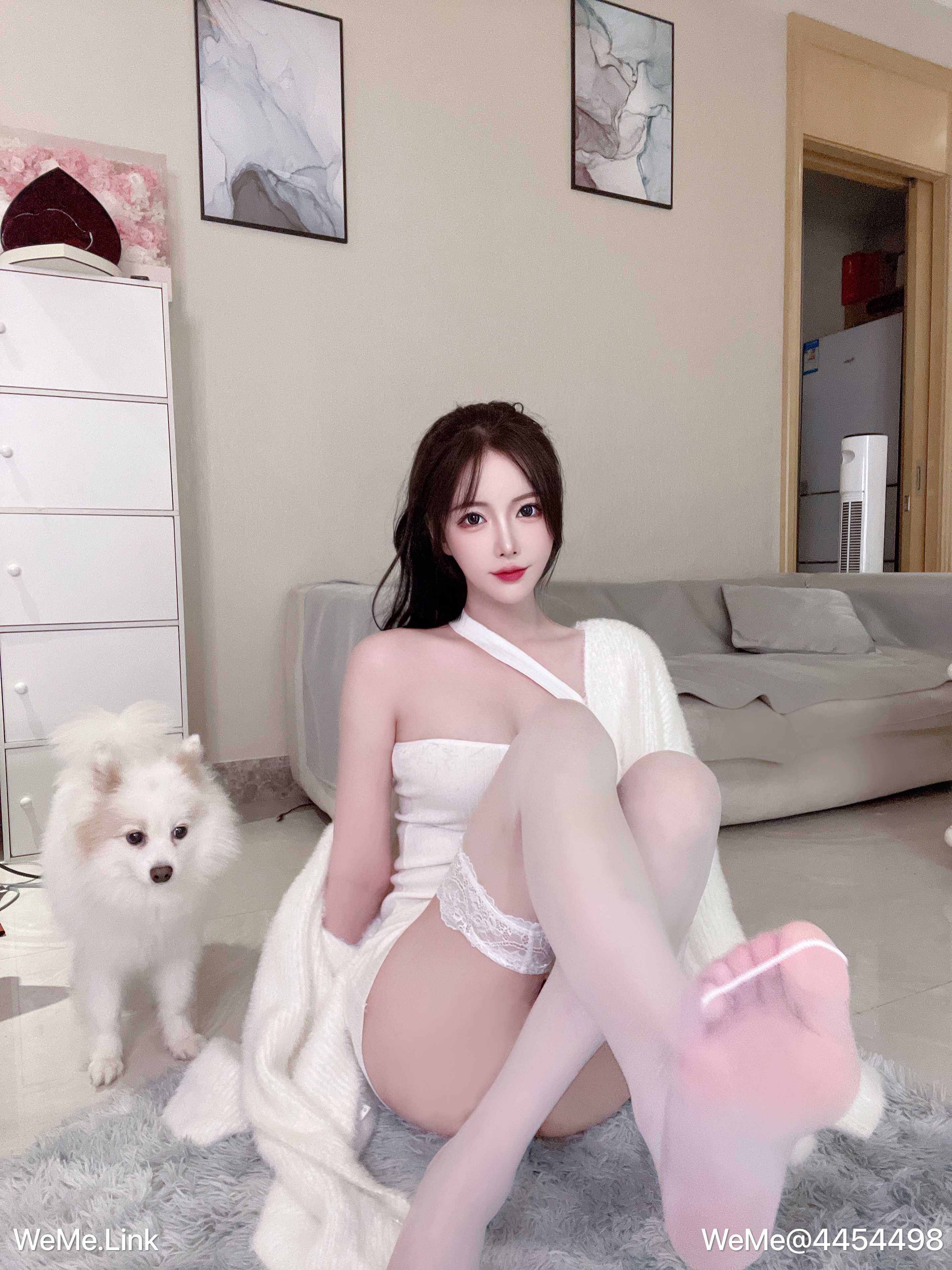 妮妮nini - 白丝透透的才是又纯又欲 第4张图片