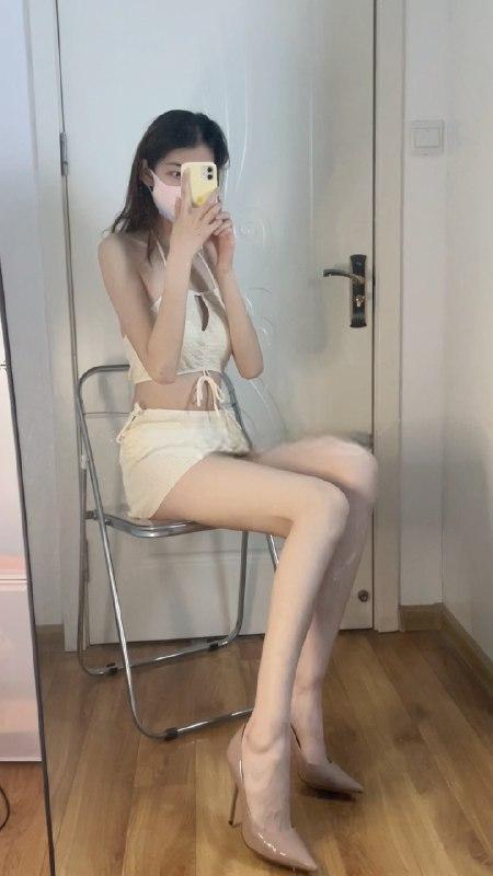 不爱穿shoes - 奶油超短迷你裙 第9张图片